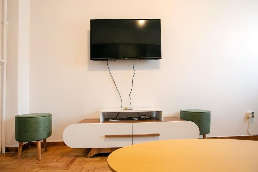 Stylish And Comfortable Apartment Athens Exterior photo