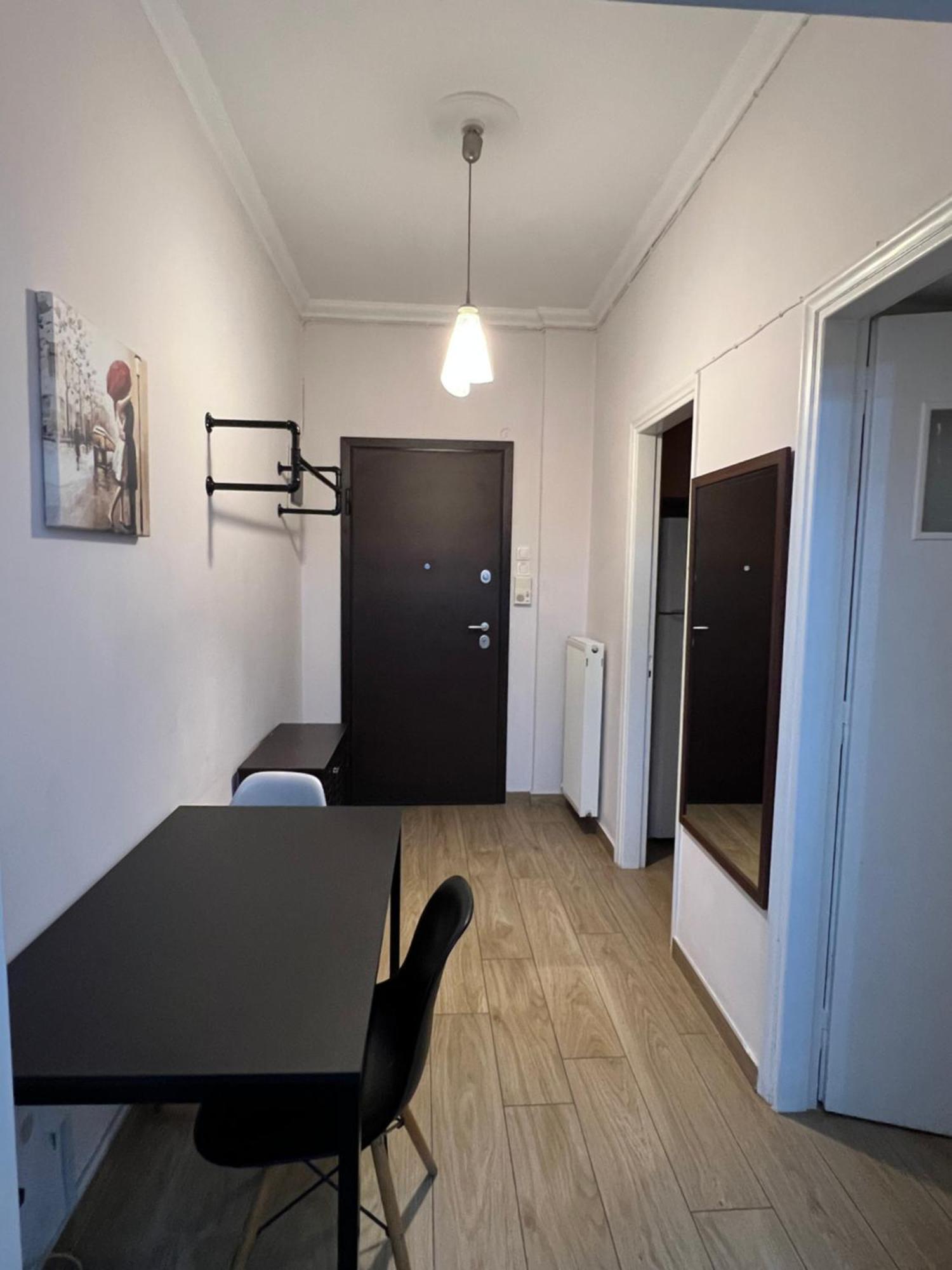Stylish And Comfortable Apartment Athens Exterior photo
